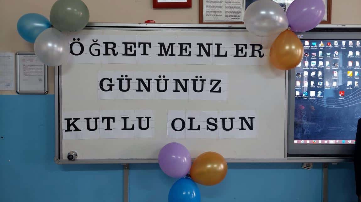 OKULUMUZDA  ÖĞRETMENLER GÜNÜNÜ KUTLADIK